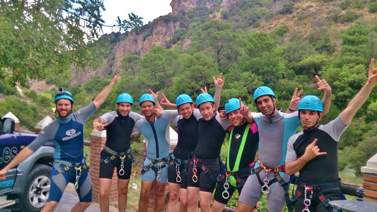 CANYONING Marbella Canyoning. Group of friends for a bachelor party in the ravines. | Team4You