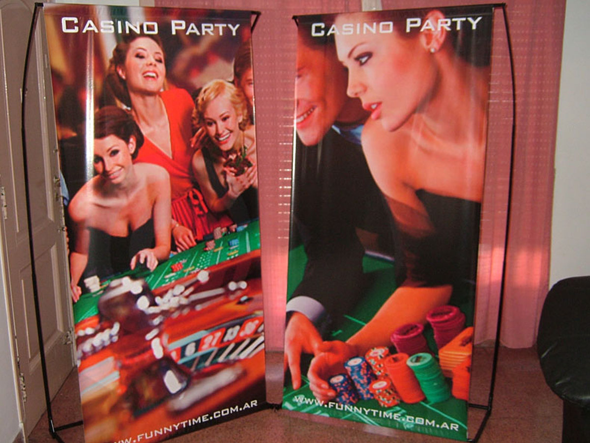 CASINO PARTIES Marbella Event by recreating a Las Vegas Casino. Professional dealers and card tables. 07 | Team4you
